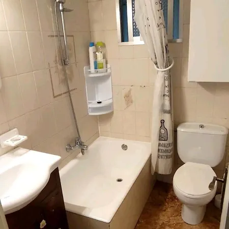 Bilbao, 3 Hab, 5 Camas, Wifi, Metro, Aparcamiento Gratis, Apartmán *