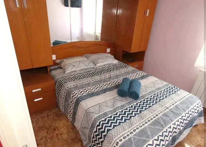 Bilbao, 3 Hab, 5 Camas, Wifi, Metro, Aparcamiento Gratis, * Μπιλμπάο